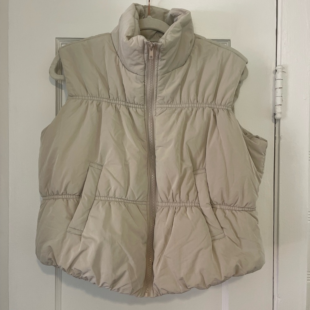 Puffer Vest off white size medium